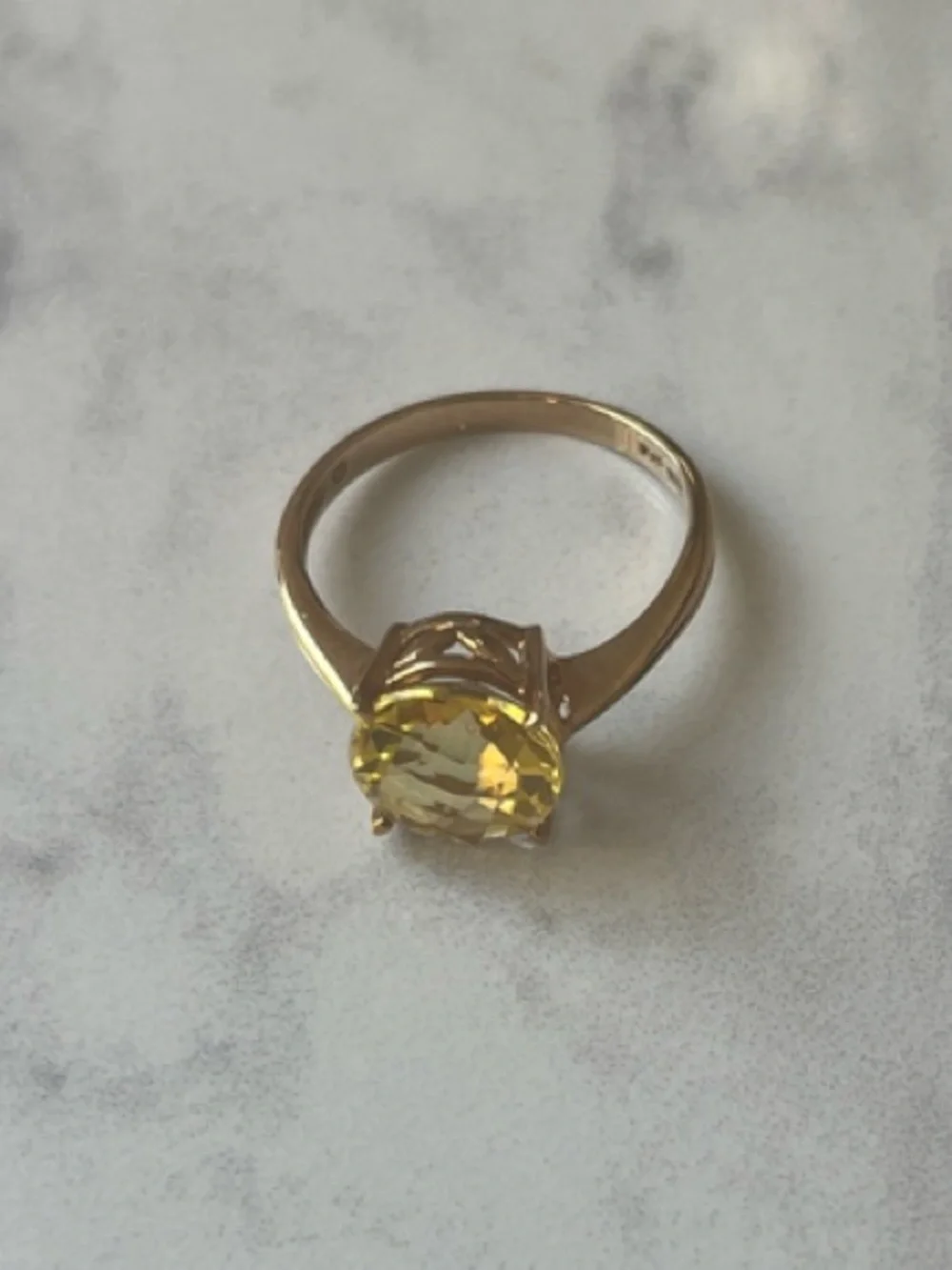 10k Gold Solitaire Ring with Faceted Citrine Gemstone - size 9